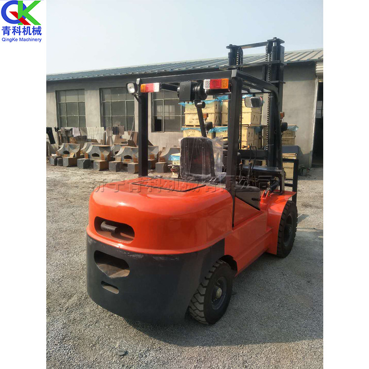 5吨座驾式柴油叉车 物流货箱装卸车 青科销售全新3吨柴油叉车