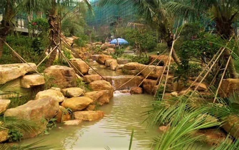 15高档黄蜡石驳岸效果