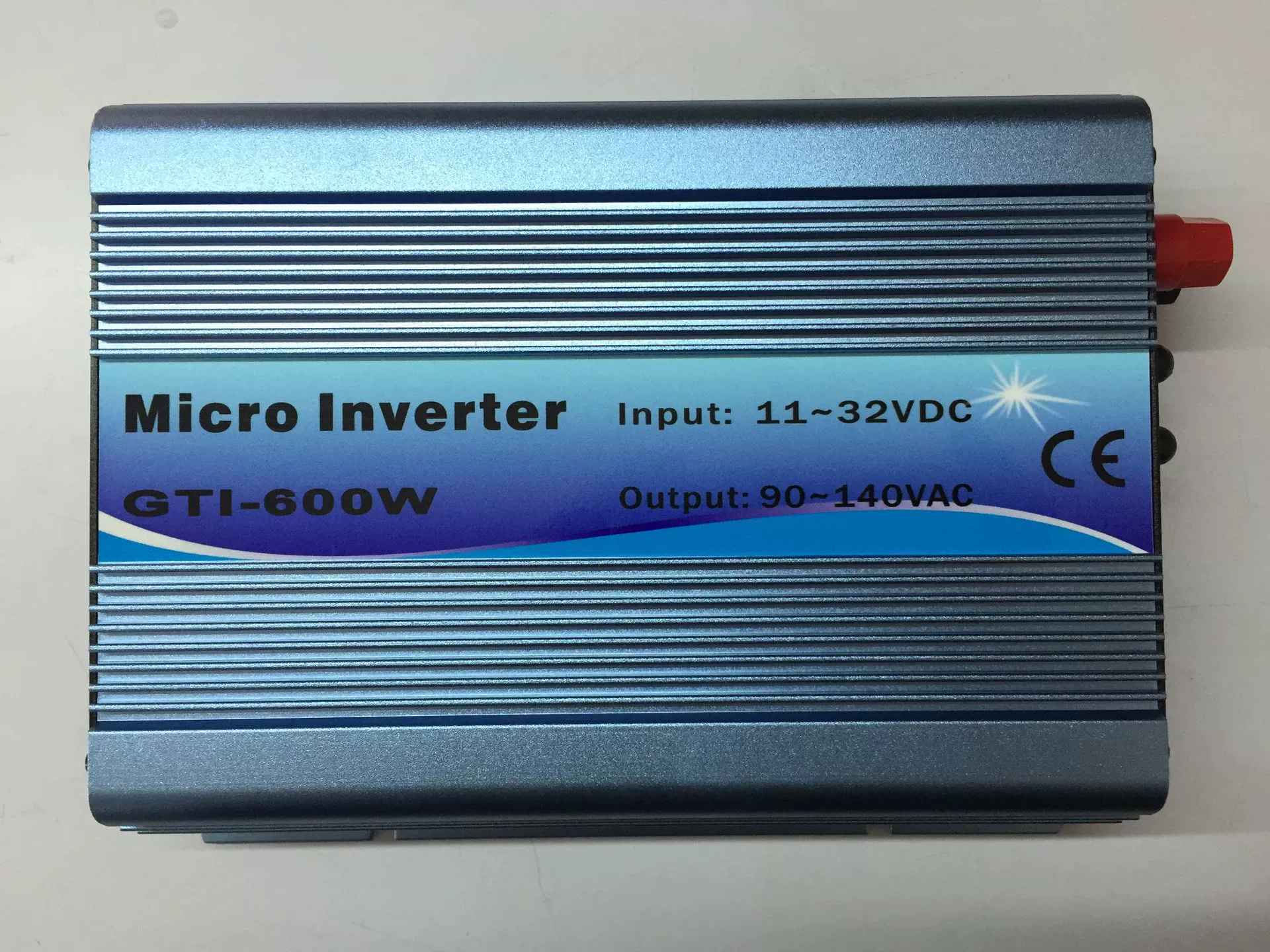 Горячий продавая фотоэлектрический инвертор 600W Солнечный микро-инвертор соединенный 18V к 120V 36V к 220V