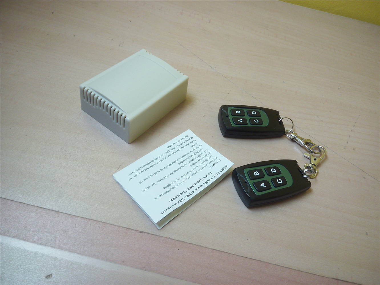 （中性）12V 4通道433Mhz 无线接收器+2个发射器