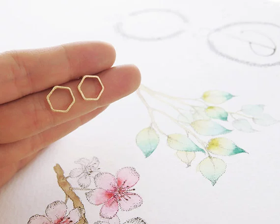 Cut hexagonal honeycomb polygon honeycomb hexagonal simple geometric stud earrings