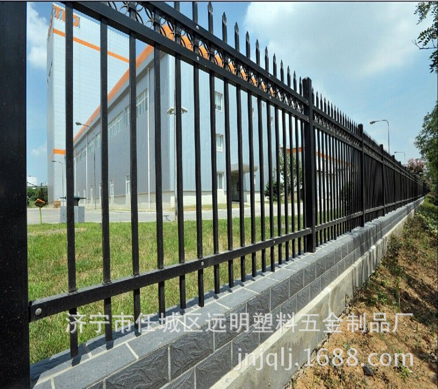 小区别墅公园铁艺护栏 热度锌钢喷塑学校防护围栏