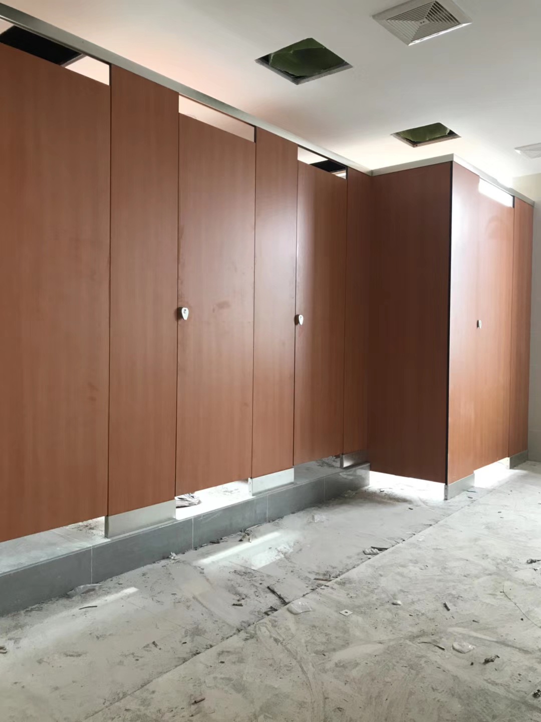120平方别墅厕所对着大门装修效果图_猎装网装修平台