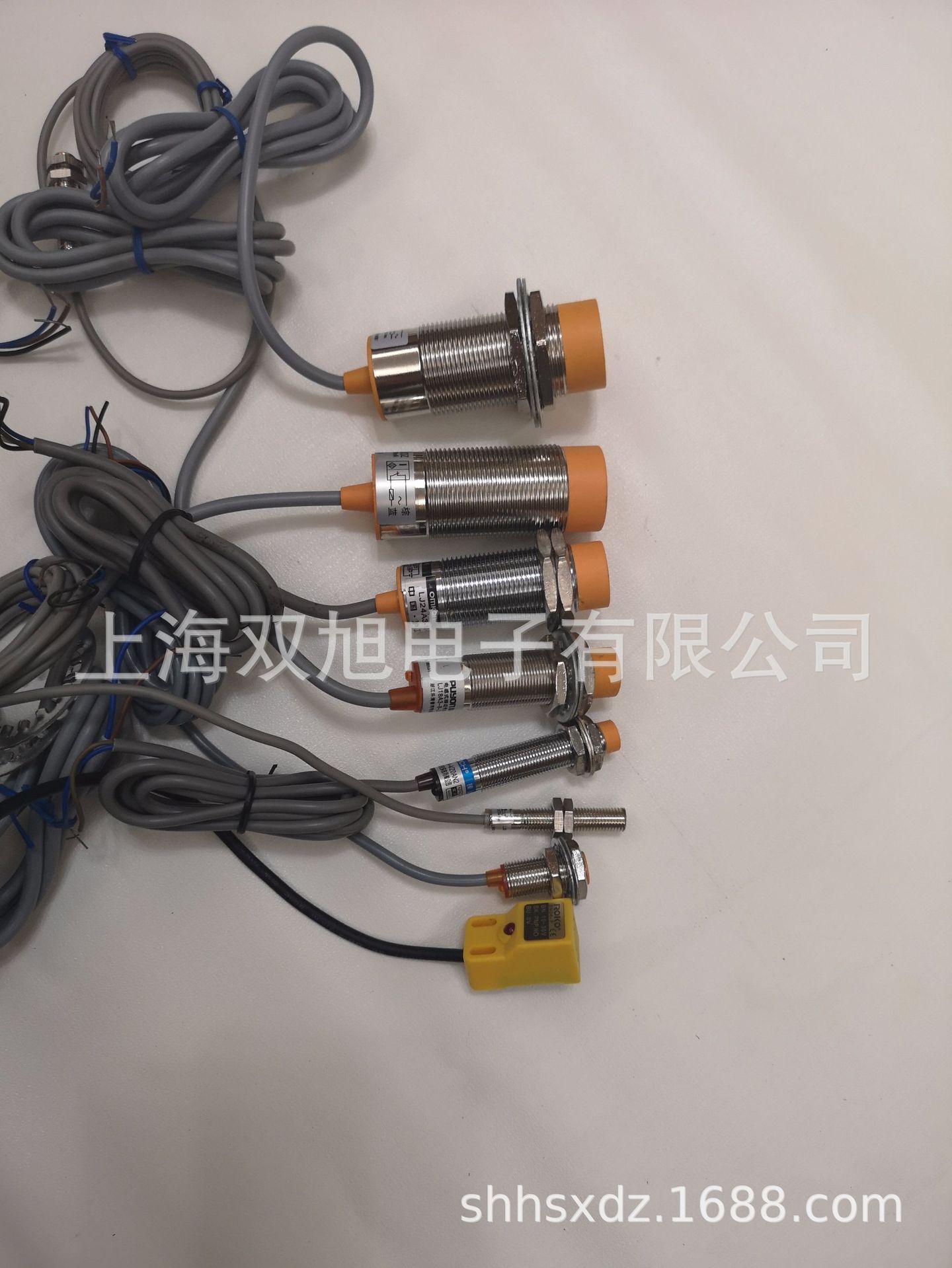 E3F1-R1P2 Proximity switches