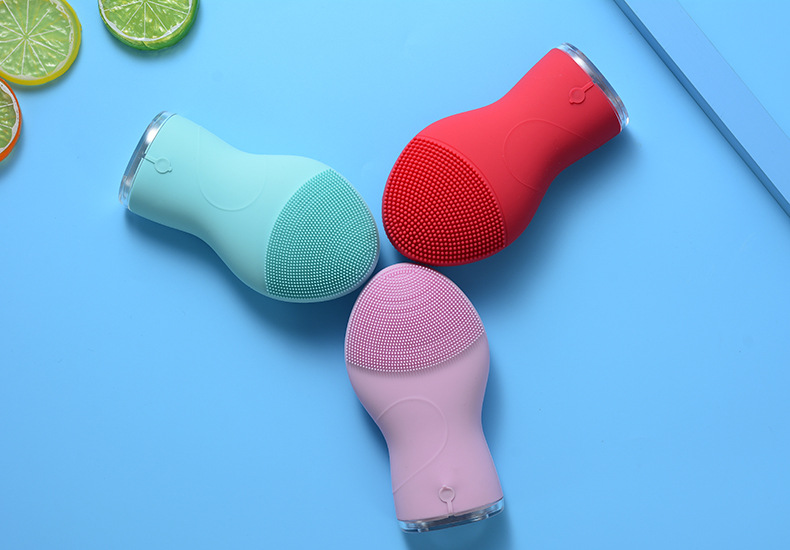 Facial cleansing device close up