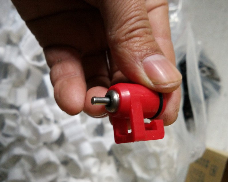 大红头饮水器 乳头饮水器 红钢球球阀 鸡饮水器