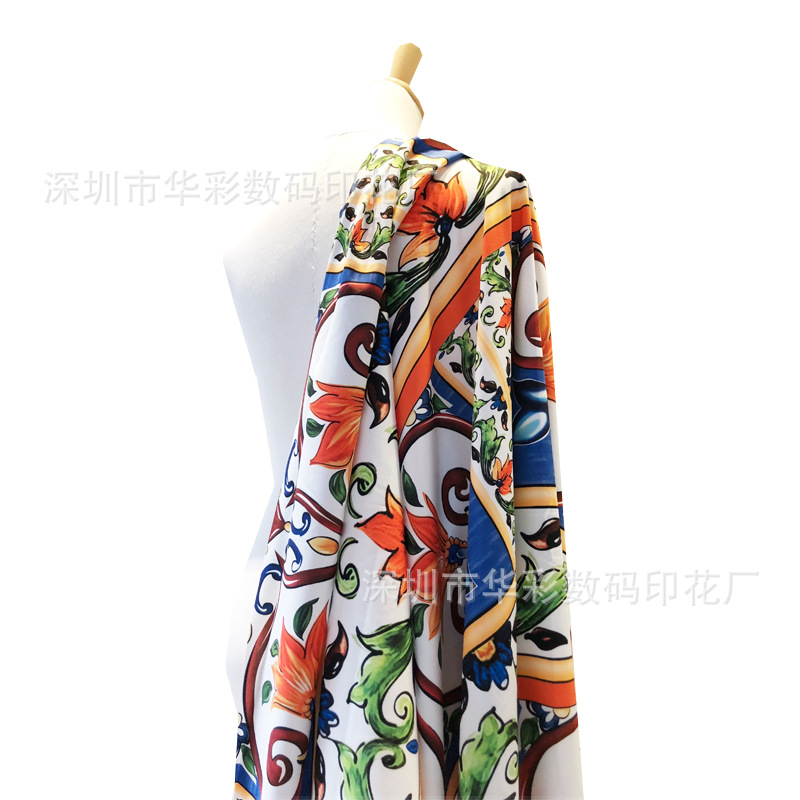 18年新款 欧美大牌同款花型D家格子花图案数码印花时装面料加工