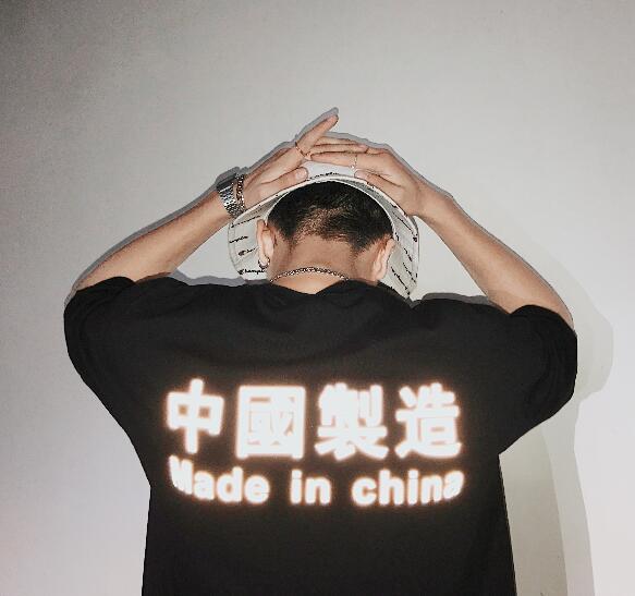 高端服装面料丝网印花亮片印花匹布裁片环保满底水印胶印发泡印刷