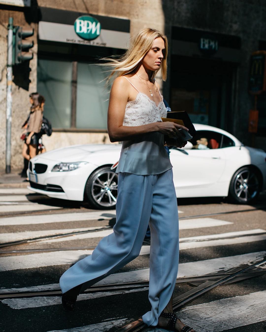 2 (5).jpg