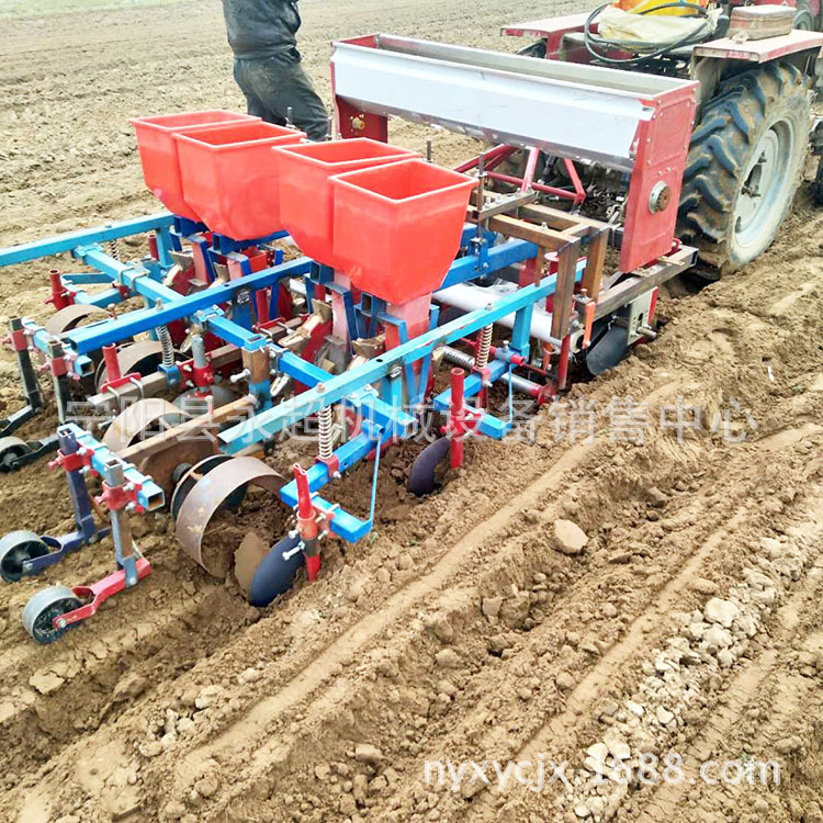 花生播种机 膜上花生播种机 膜上免打孔花生精播机花生铺膜播种机