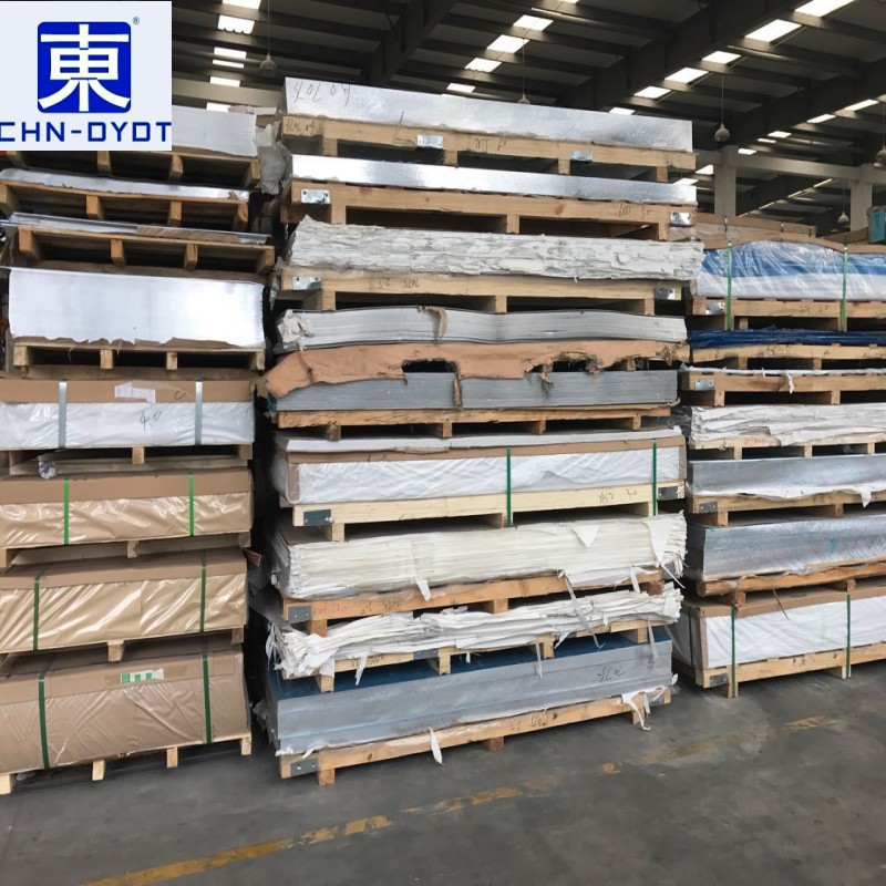 5569663562_2067331669_conew1.j