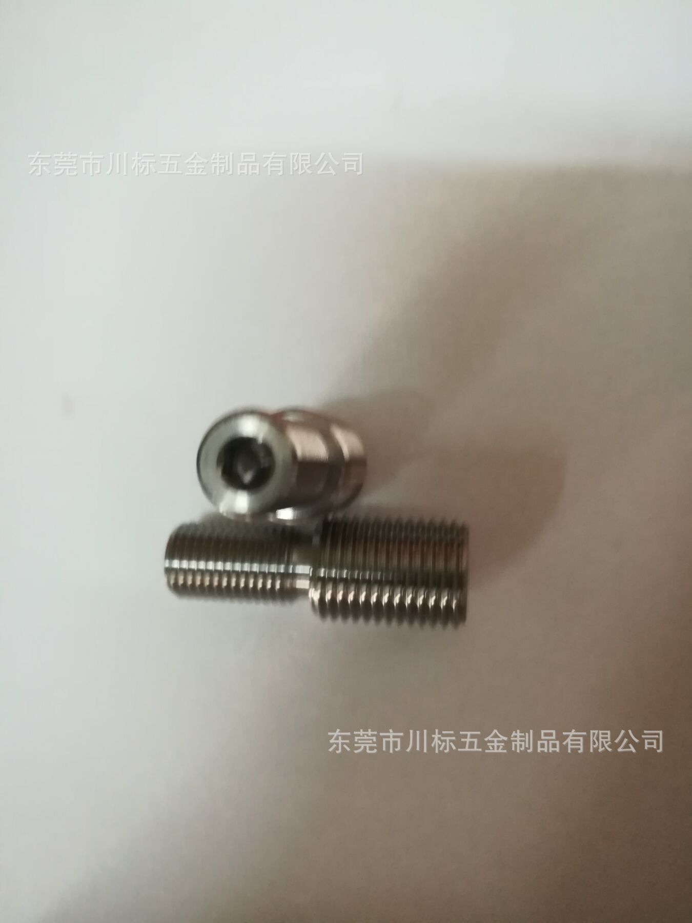 细牙钛合金TC4 15K 超声波机器转换螺丝平端紧定M18*1.5转M16*1.0