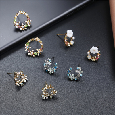 Korean Edition fashion Simplicity Colored flowers Ear Studs clear temperament Diamond Petal Earrings Fashion Jewelry wholesale