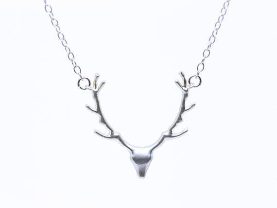 Simple Antler Necklace Christmas Elk Reindeer Pendant Necklace Female Clavicle Chain Fawn Antler Nec