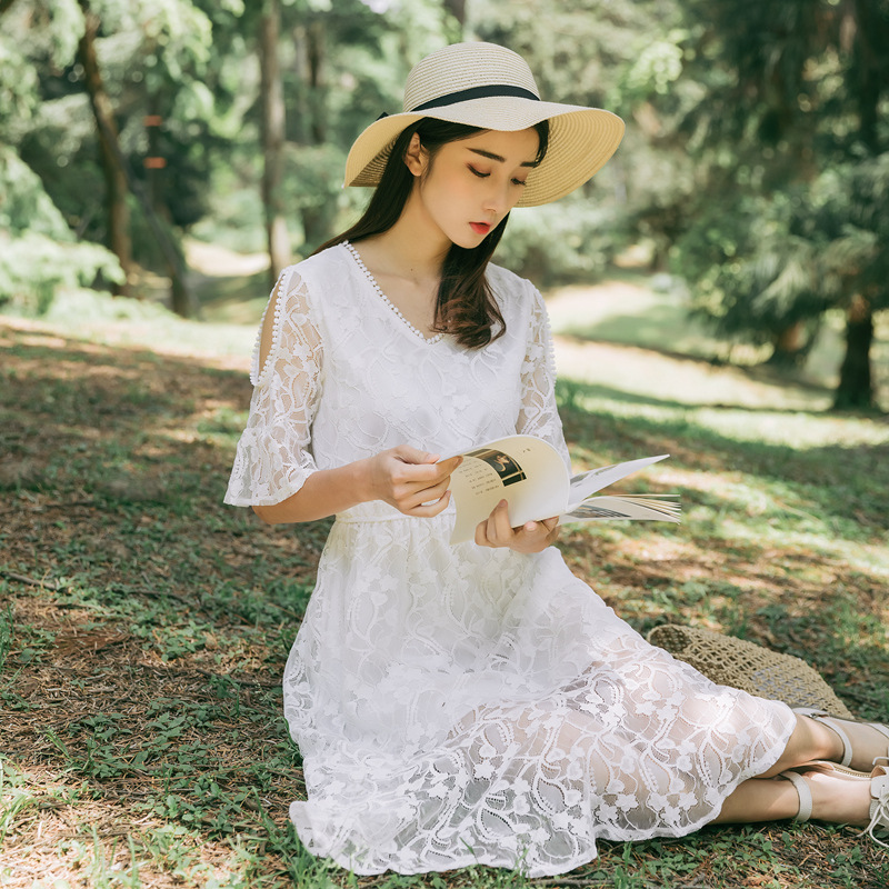 2018夏季女装连衣裙森女系文艺范小清新V领短袖露肩蕾丝连衣裙