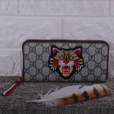 2020老虎绣花包新款男女士中长款钱包进口PVC多卡位手机钱夹秋冬