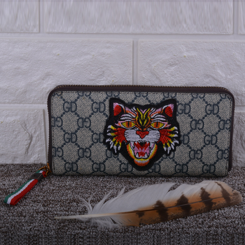 2020老虎绣花包新款男女士中长款钱包进口PVC多卡位手机钱夹秋冬
