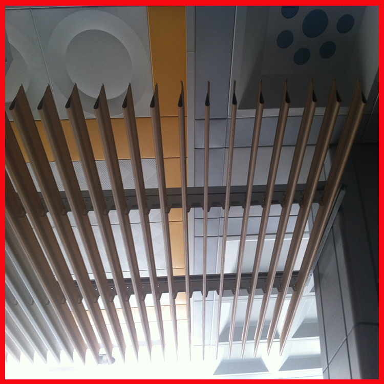 厂家定制滴水挂板天花铝板白色烤漆地铁站吊顶金属水滴形铝挂片