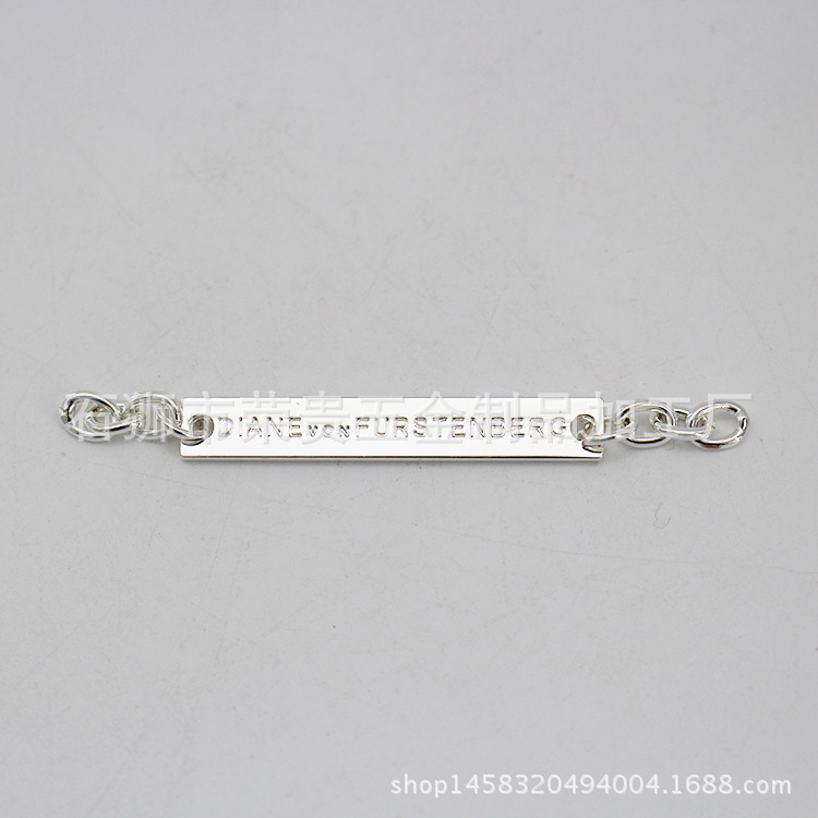 厂家直供时尚饰品配件金属吊牌链条挂牌合金标牌手缝标服饰配件