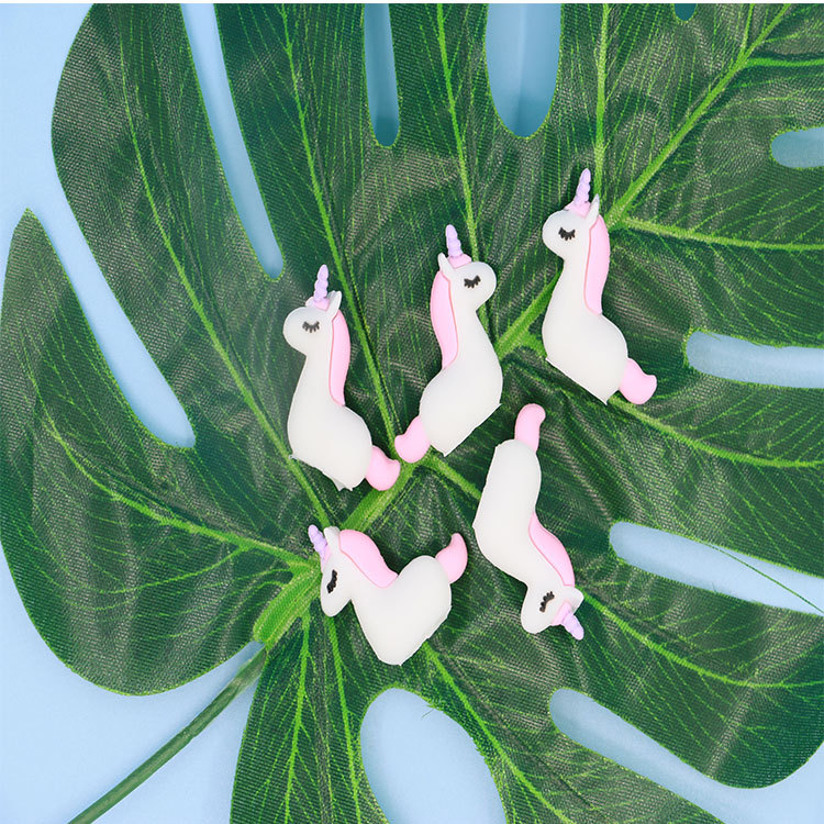 厂家直销  创意 立体  3D可爱  创意   卡通 独角软胶兽笔套|ru