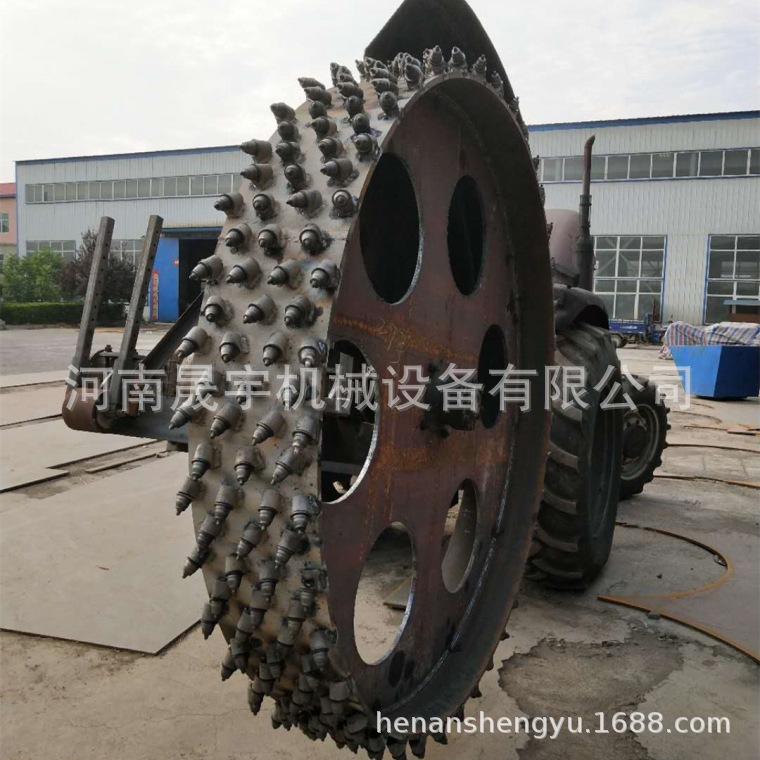 供子弹头圆盘开沟机 盘式拖拉机悬挂式电缆挖沟机 链条开沟机报价