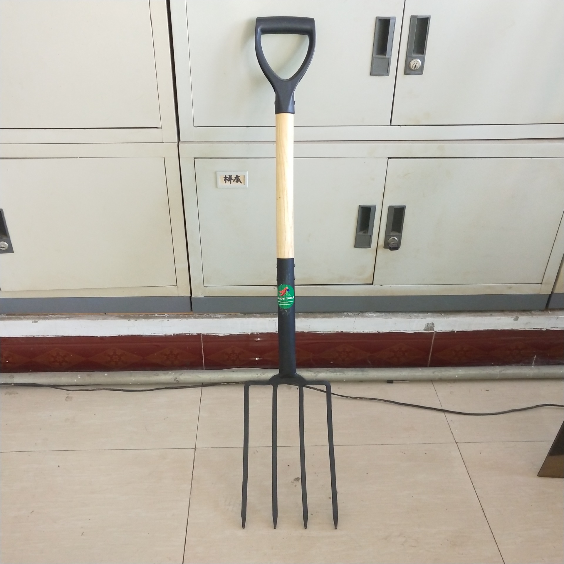welding Plowing Excavation Steel fork F107PD Assembly Wooden handle Manufactor Direct selling