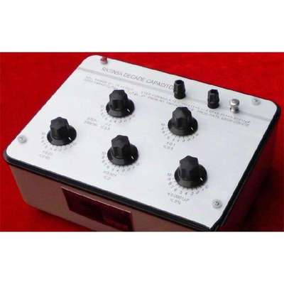 Decade capacitance box BC05