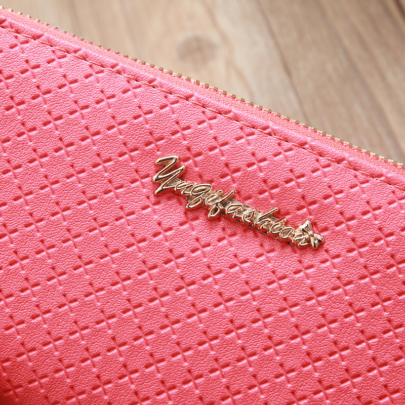 Korean-style Embossed Zipper Wallet display picture 10