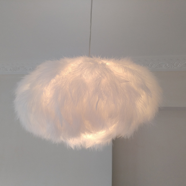 北欧灯具羽毛灯卧室简约现代创意儿童灯温馨梦幻浪漫个性羽毛吊灯