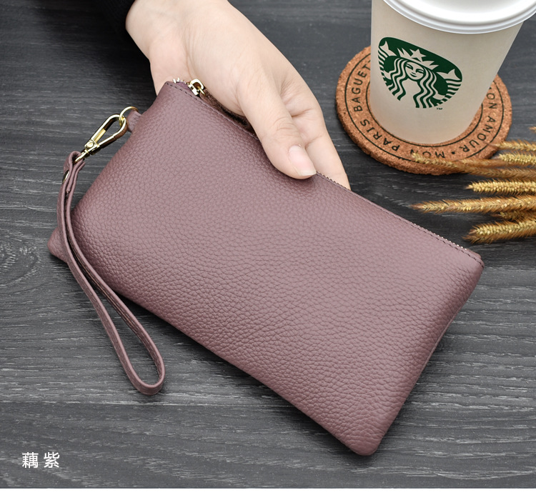 연꽃 뿌리 보라색