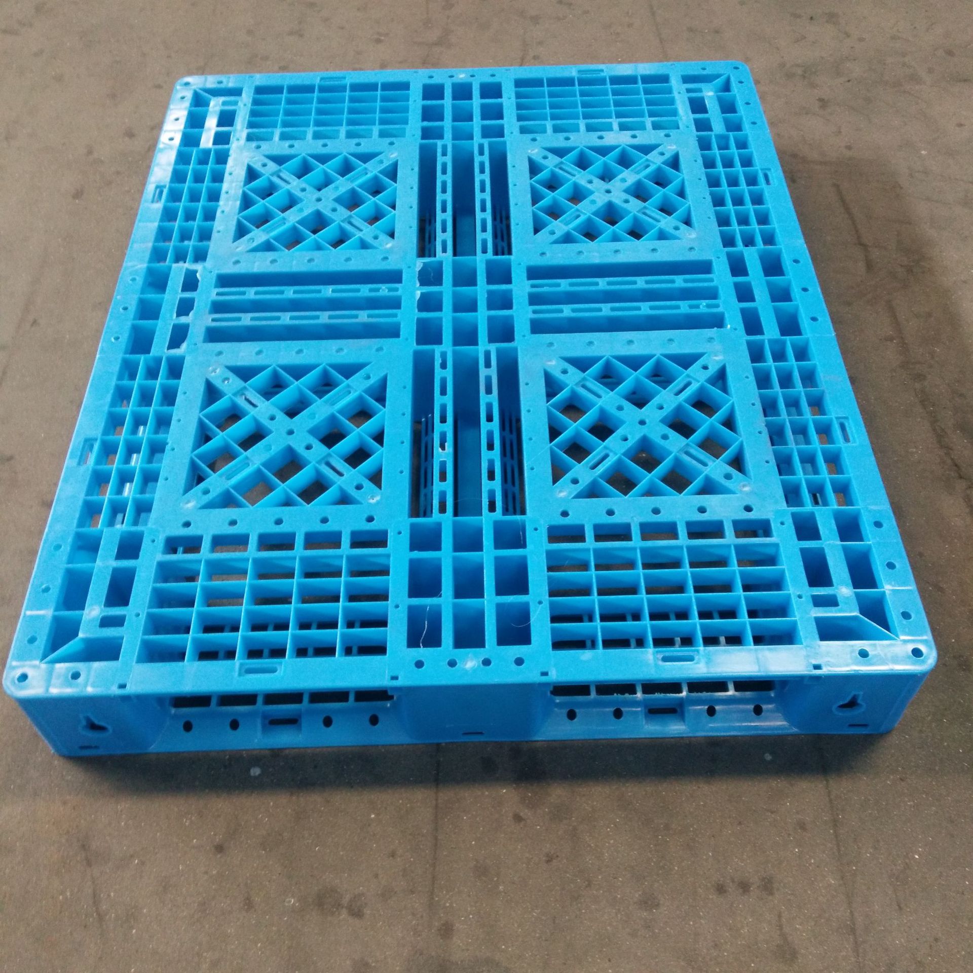 厂家直销新款加厚1210新料网格田字塑料托盘上海塑胶叉车卡板