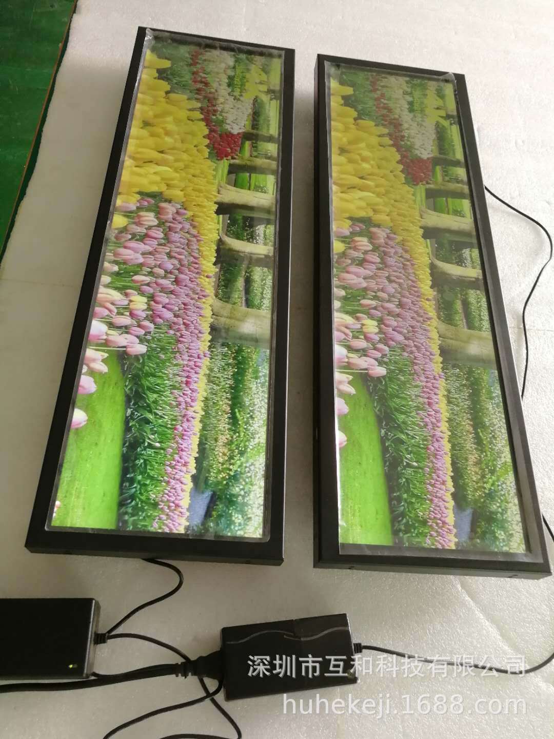 深圳互和28寸车载条屏广告机 液晶车载条形屏设备及方案提供商