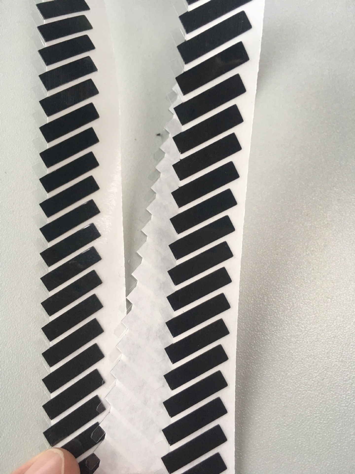 רҵ����ɫ�����潺�������ڹ�Ƭ��ԵPET����Ƭ�۸��Żݽ���׼