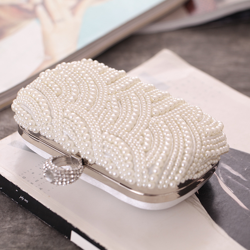 Pearl Diamond Dinner Banquet Bride Wedding Hand Take Chain Bag Ring Buckle Lady Bag display picture 15