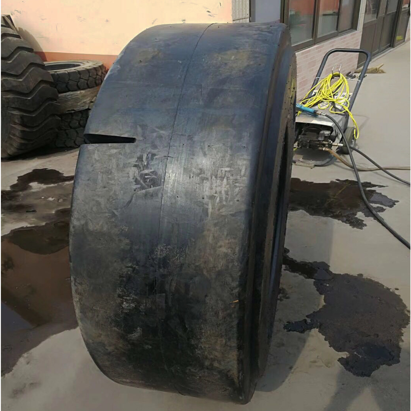 长期供应 17.5-25 光面铲运机轮胎 L-5S 前进工程轮胎