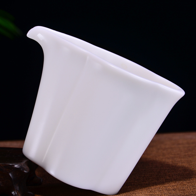 Winjiang Dehua porcelana blanca taza masculina de porcelana de jade taza justa juego de té de Kung Fu juego de té hecho a mano resistente al calor engrosada té mar
