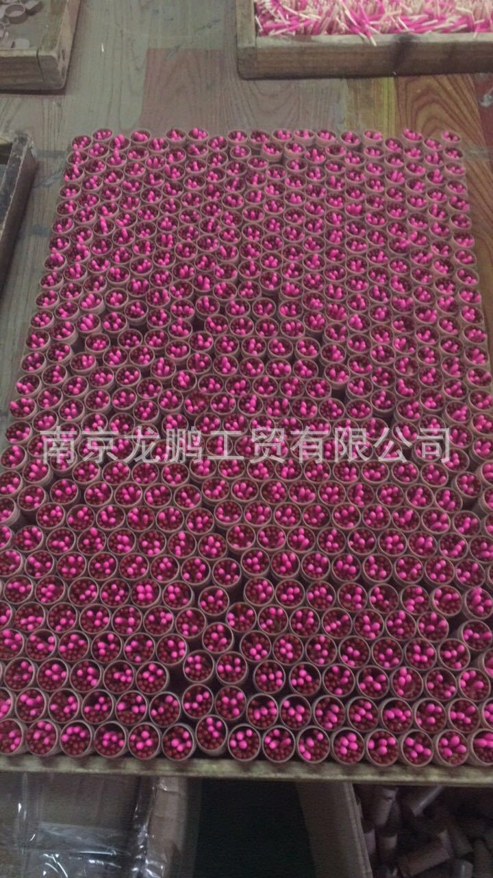 咖啡色罐子