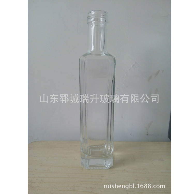 食用油瓶250ml，洋酒瓶，晶白料玻璃瓶，瑞升玻璃厂家直销