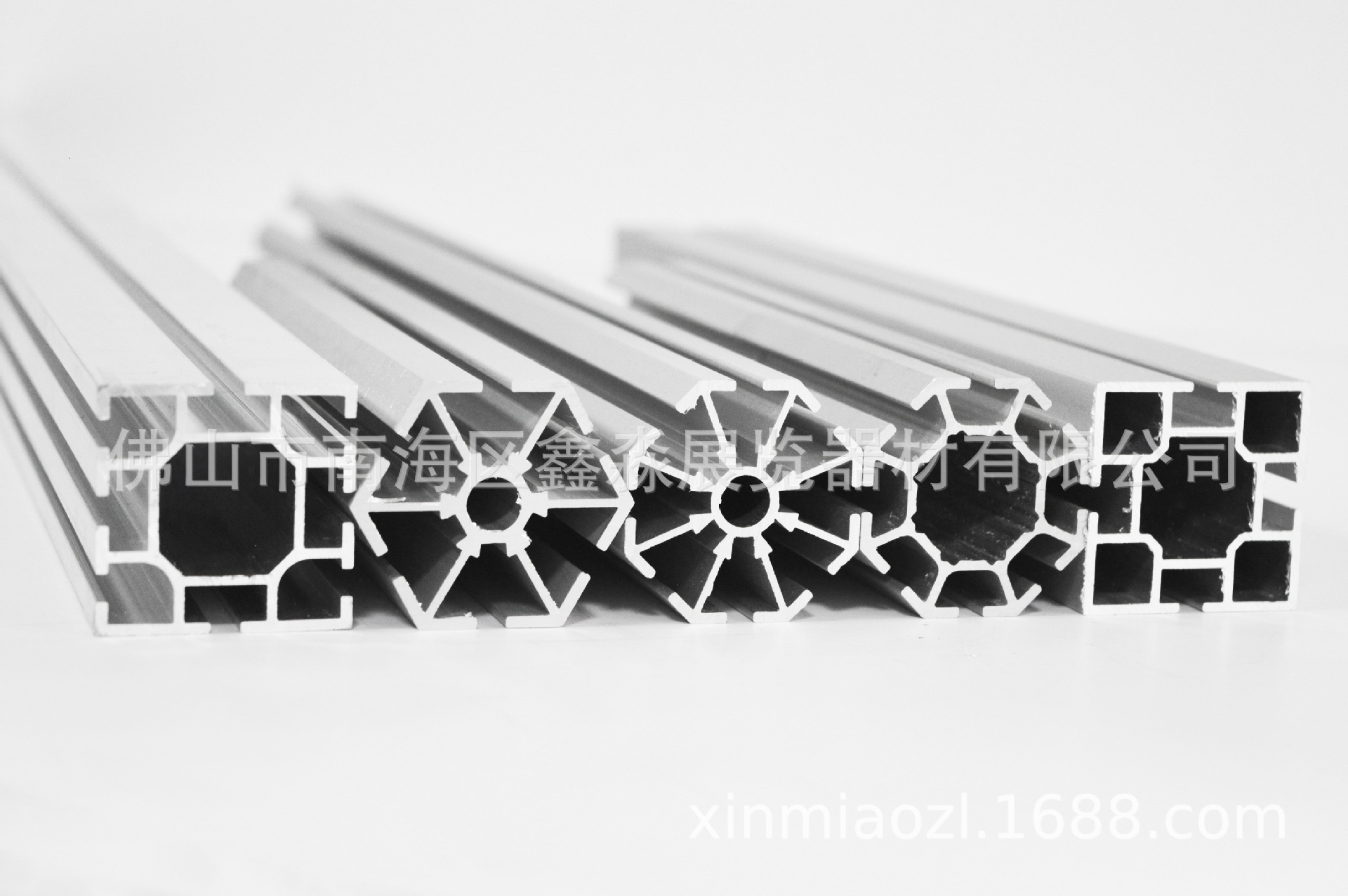 鑫淼供应 方柱 锁具配件 展会方柱 双槽扁铝 小孔角八立柱 横梁