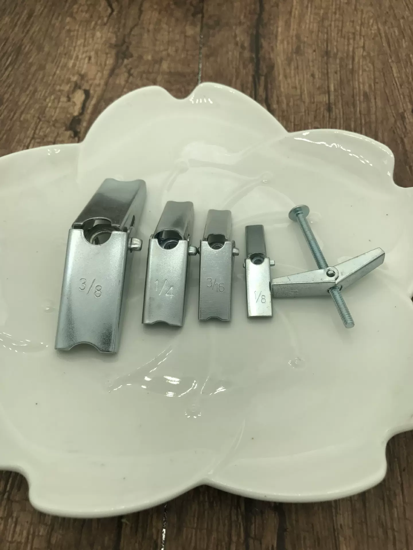 厂家直售 金属兰花夹8/1 家具配件 飞机夹伞形夹 各种规格齐全