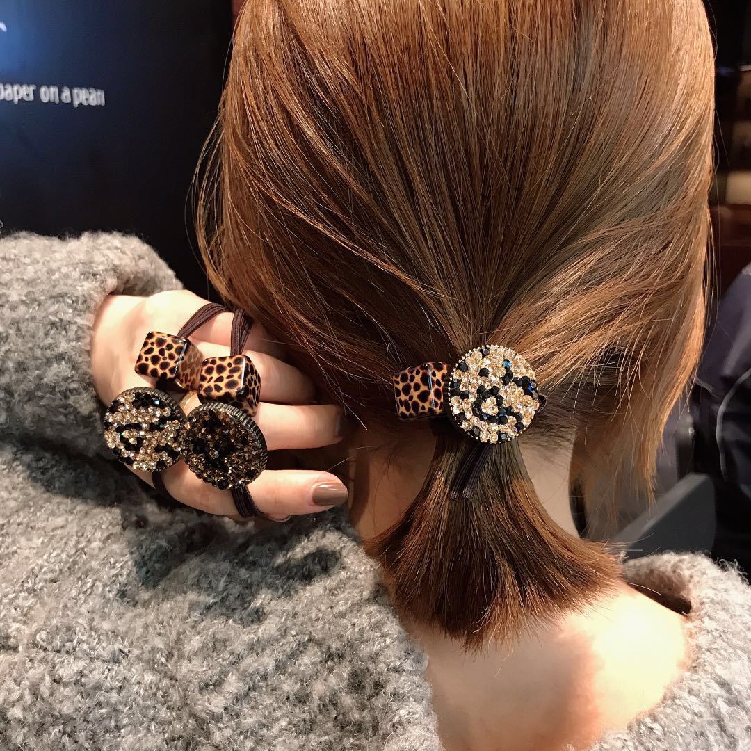 South Korea Leopard-shaped Square Disc Full Of Diamond Hair Rope Fashionable Hair Cheap Scrunchies  Wholesale Nihaojewelry display picture 7