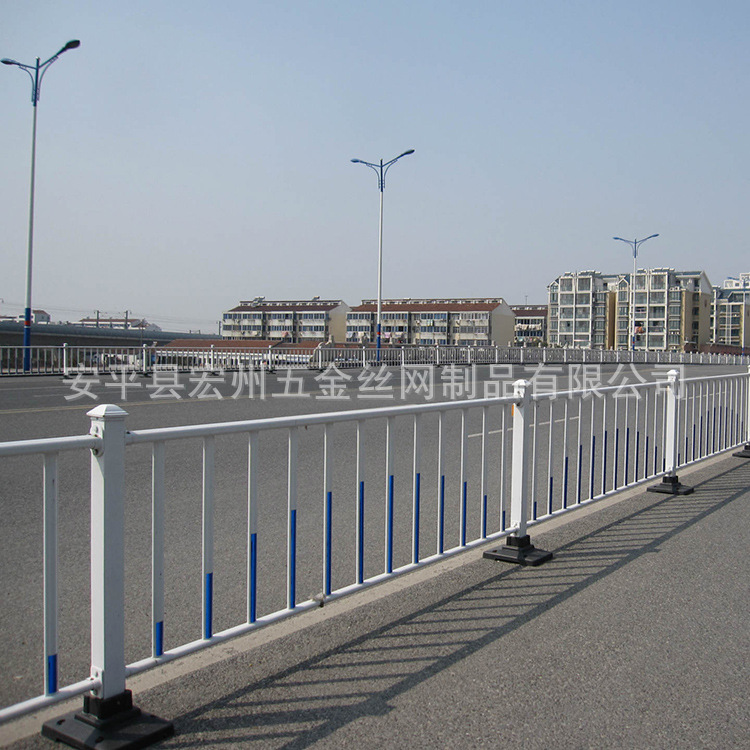 马路市政施工围栏 公路隔离护栏道路交通防护栏 锌钢隔离栏