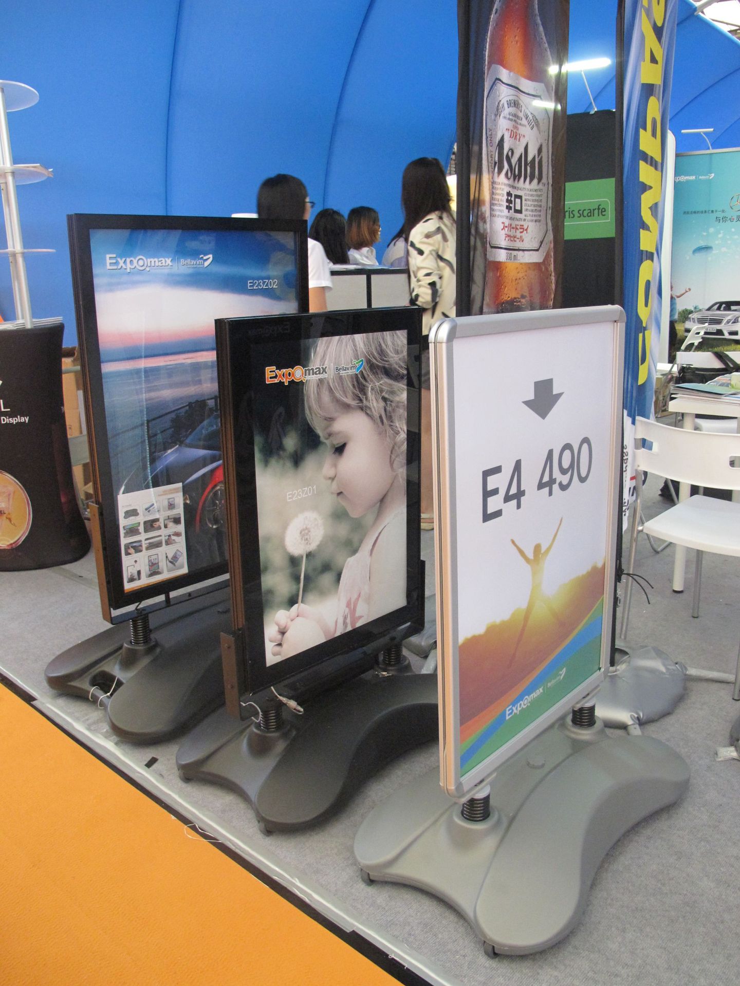 户外注水海报架 铝合金展示架 双面海报架 注水展示架 广告牌