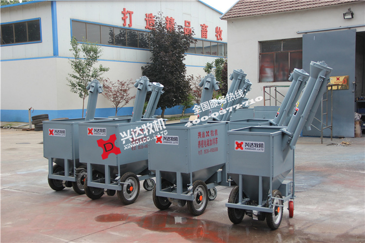 XD蛋鸡电瓶喂料车 精品蛋鸡养殖设备 厂家直销 省时省力