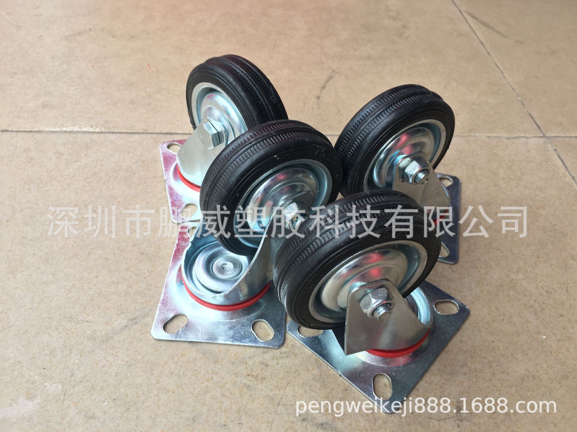 供应深圳橡胶轮带铁支架工业实心轮 加厚2.25寸黑色橡胶轮子