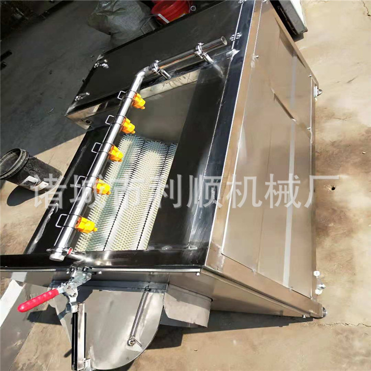 不锈钢多功能毛刷清洗机  清洗羊杂效果好厂家