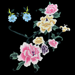 Direct Manufacturer Sales Water-Soluble Transfer Printing Family Set Embroidered Lavalier Clothing Accessories Dance Costume Patchwork Embroidery