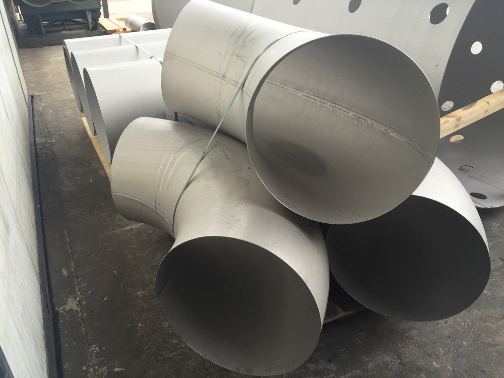 pipe,steel,metal,aircraft engine,hardware