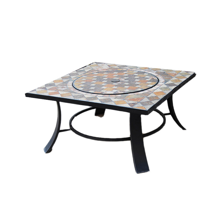 Middle-East-style-outdoor-tabl