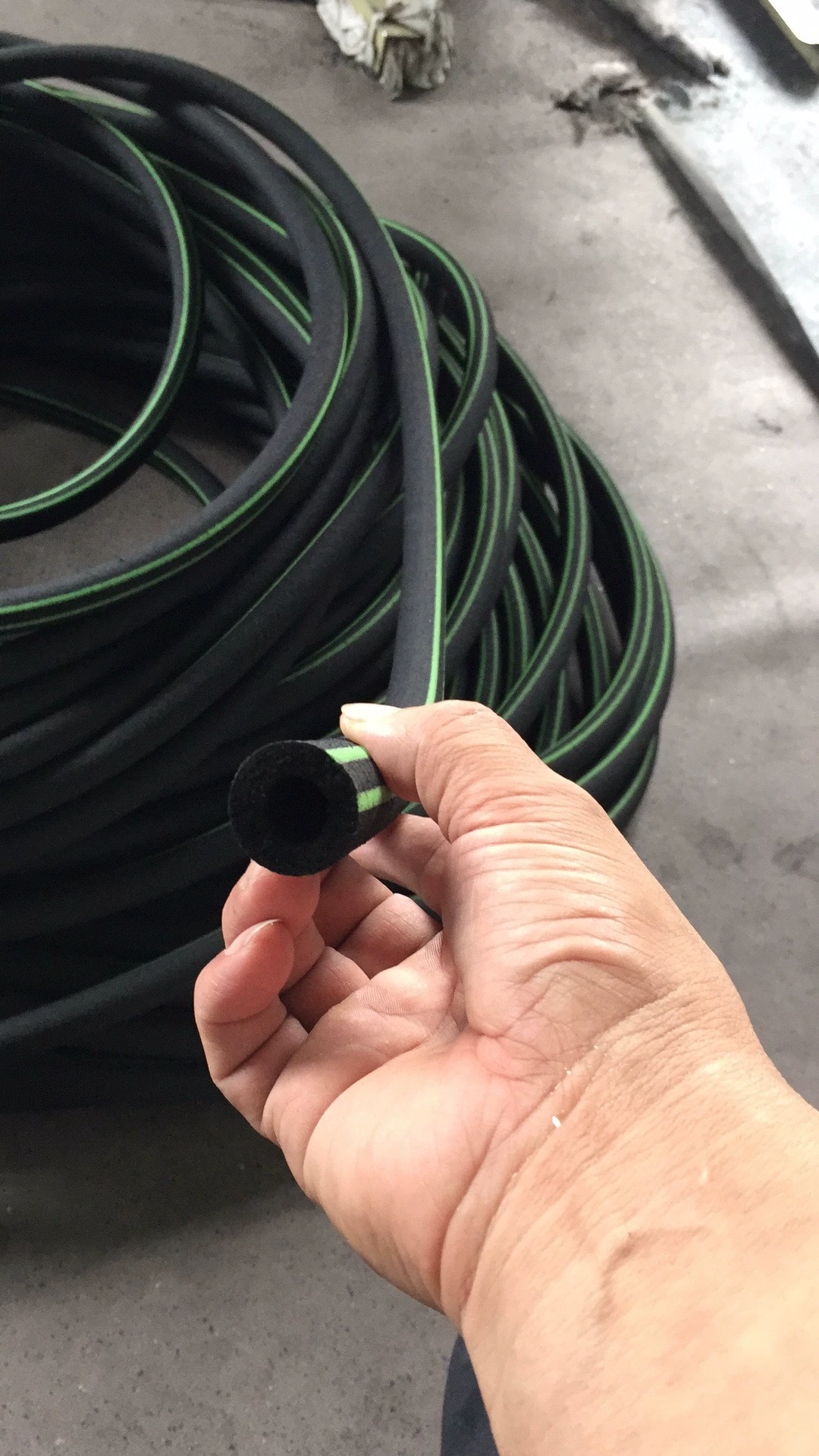 25/12 нанотрубки; зеленая двойная линия; (Экспортная кислородная трубка)